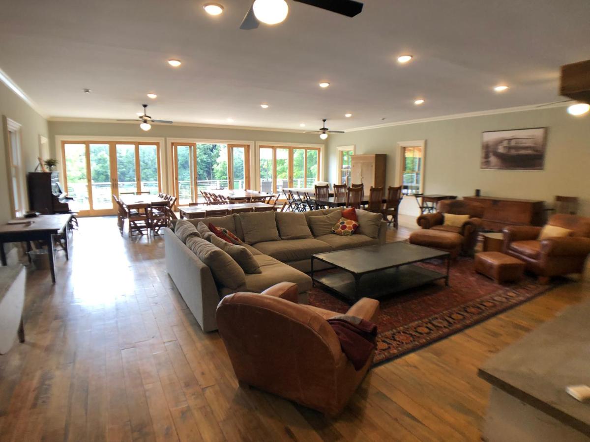 | Mill Pond Inn