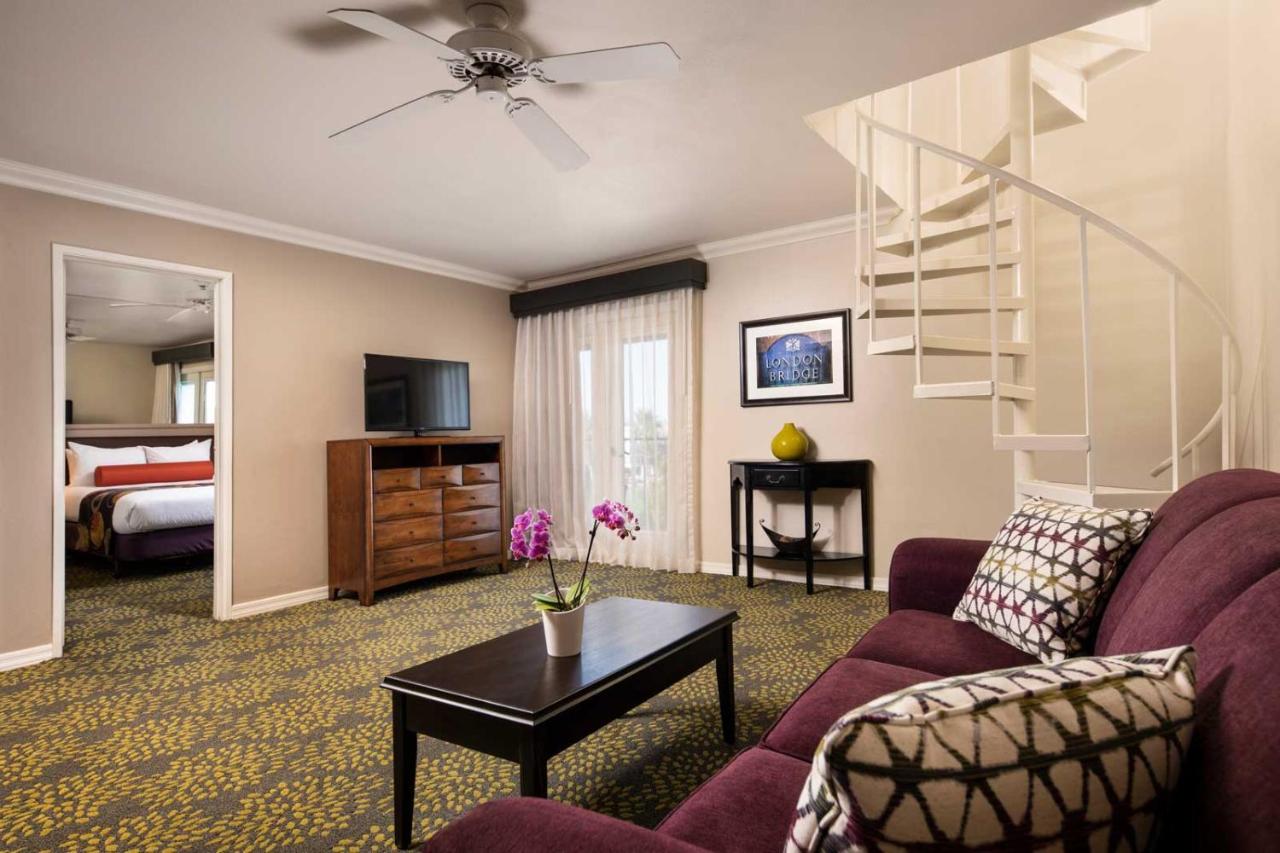 | London Bridge Resort