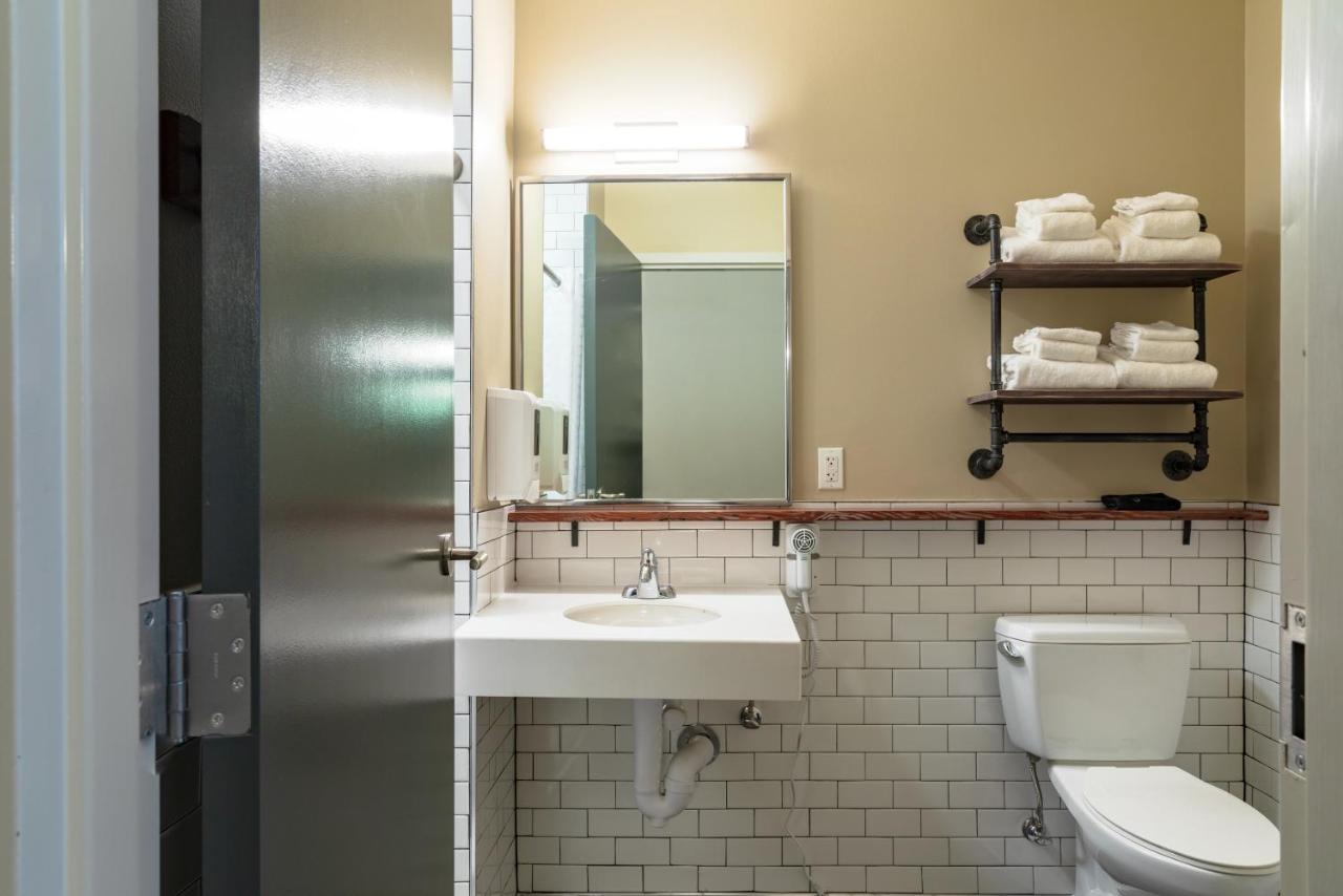  | HI New Orleans Hostel