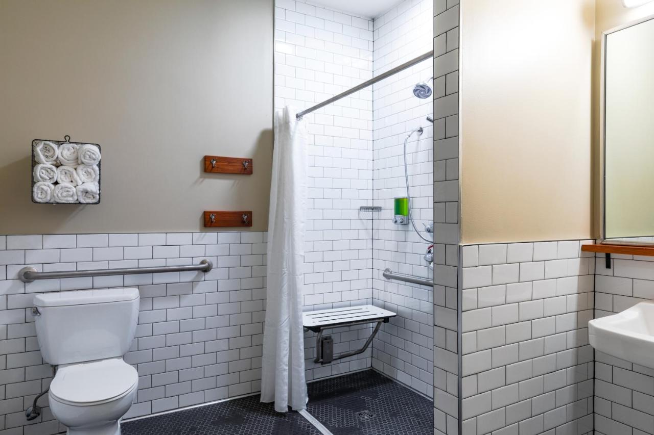  | HI New Orleans Hostel