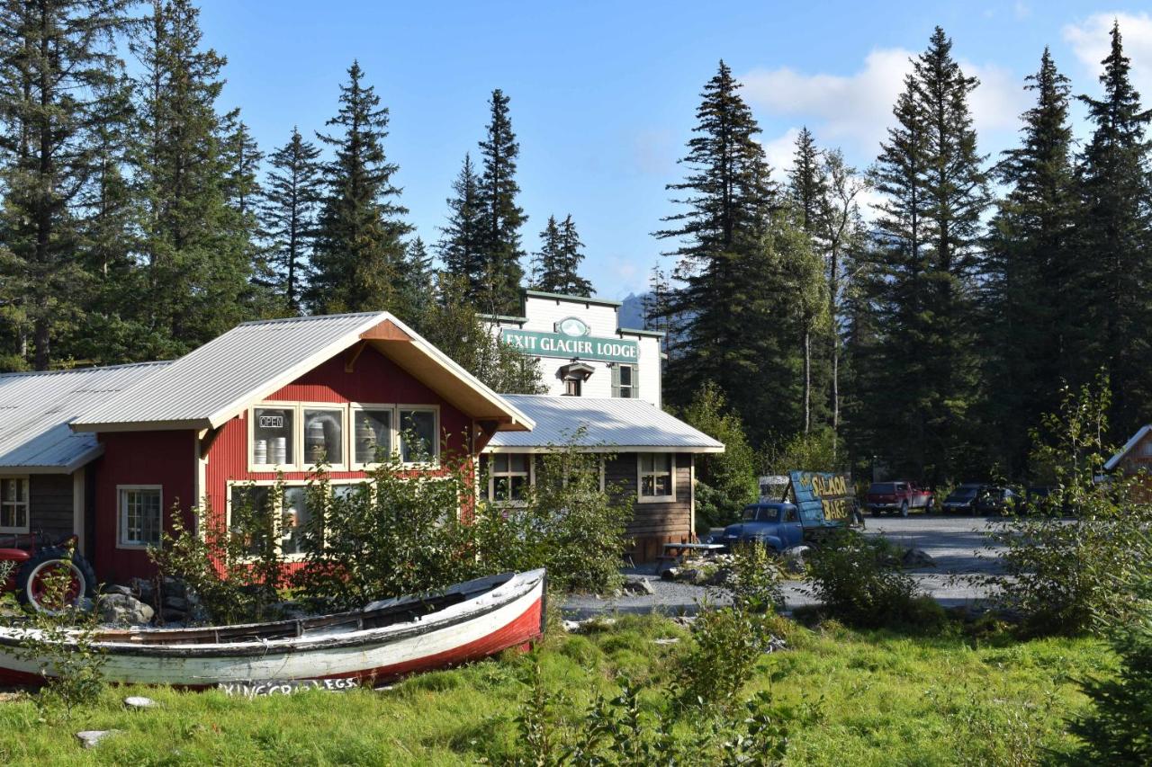 | Exit Glacier Lodge