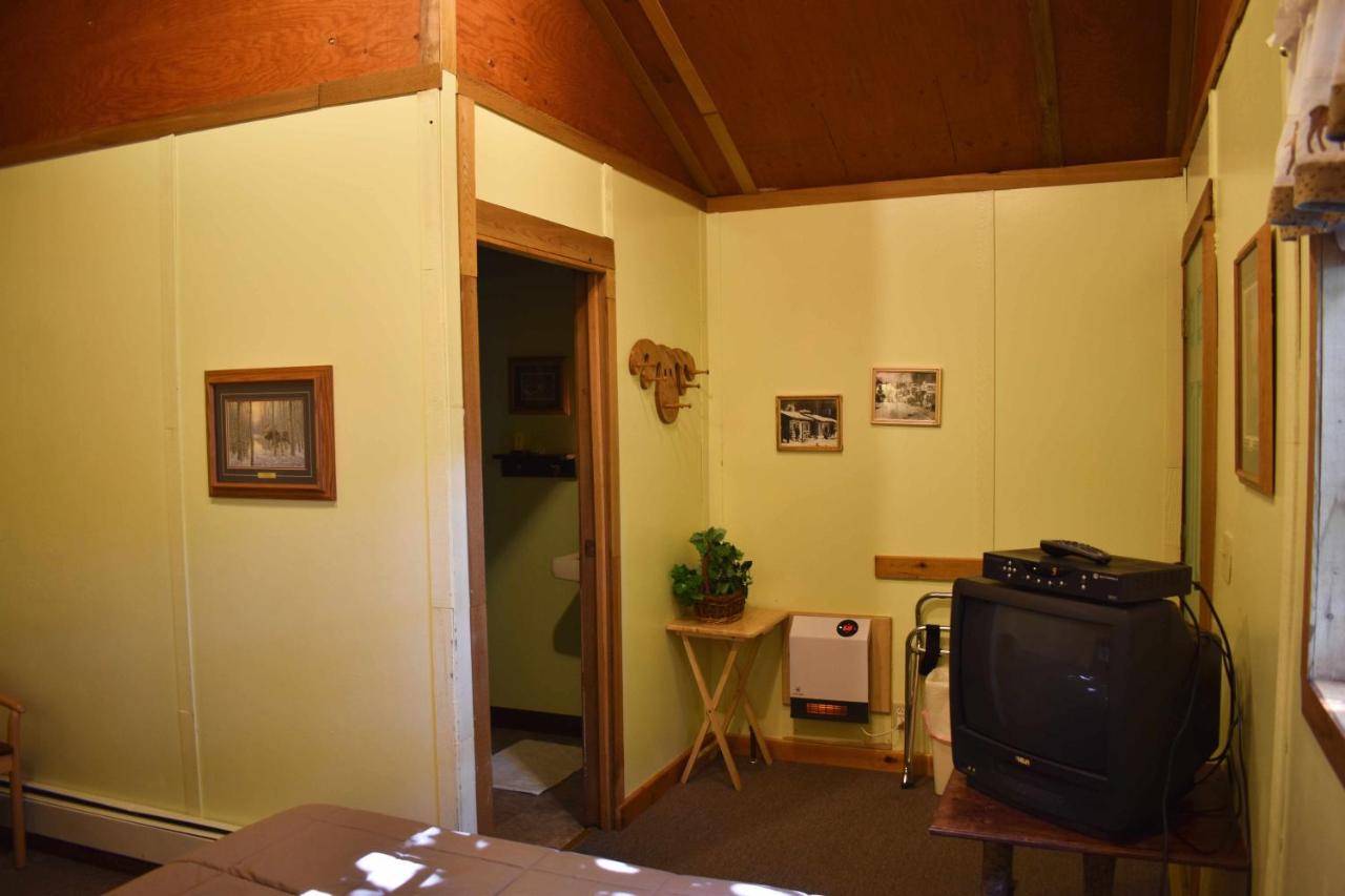 | Exit Glacier Lodge