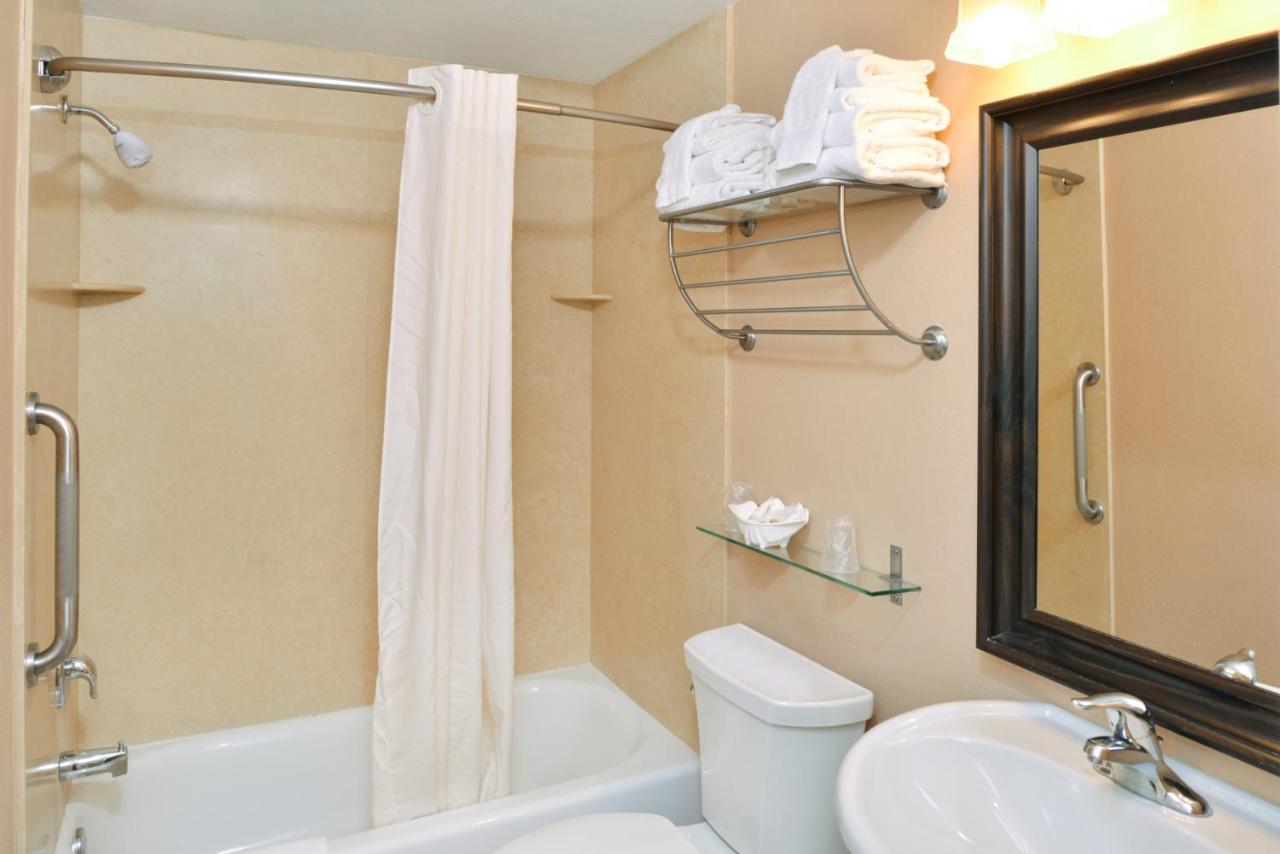 Double Room with Harbour View at Dana Point Marina Inn