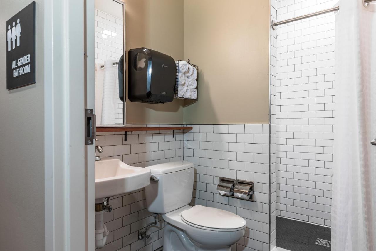  | HI New Orleans Hostel