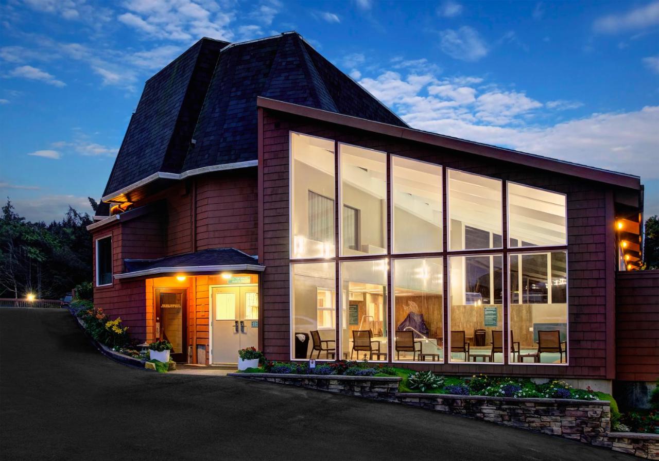 | Hallmark Resort in Cannon Beach