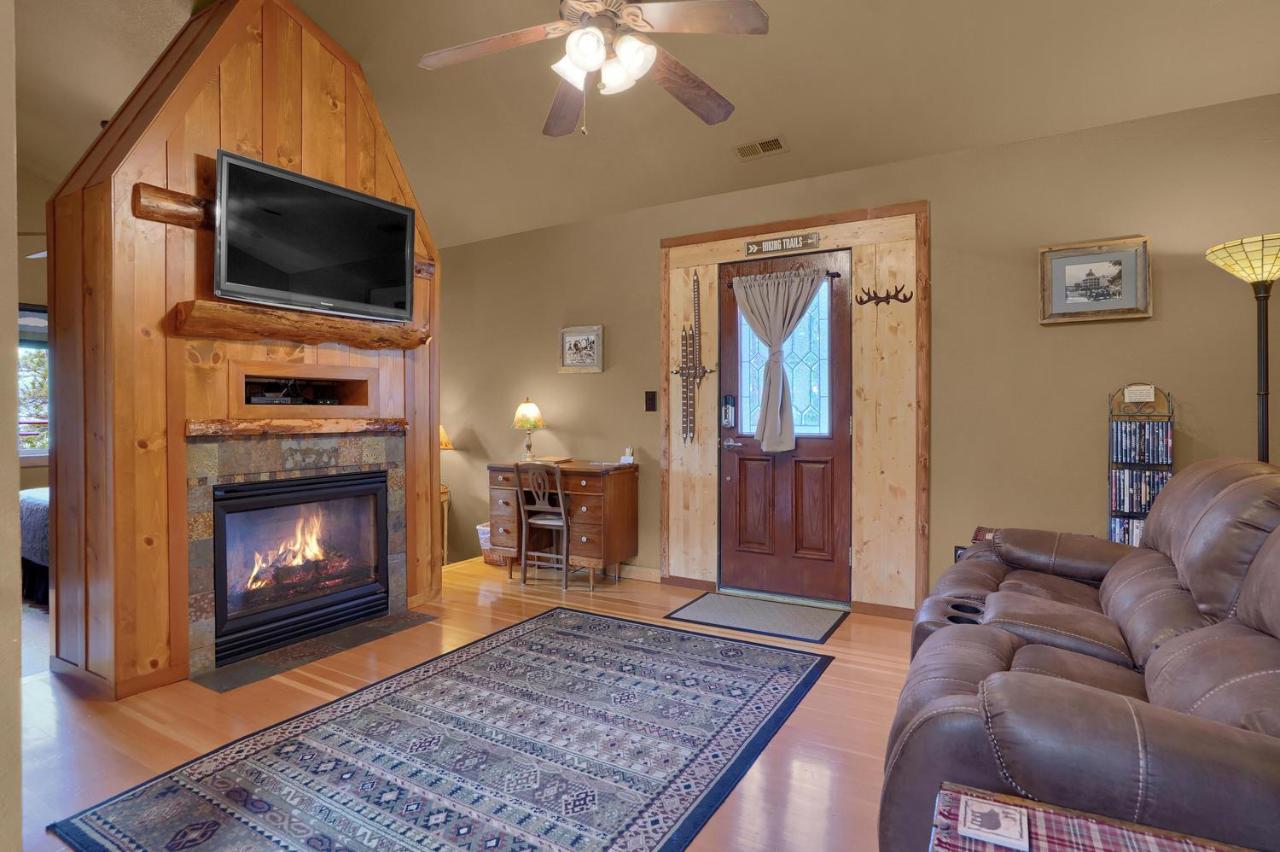 | Rocky Mountain Lodge