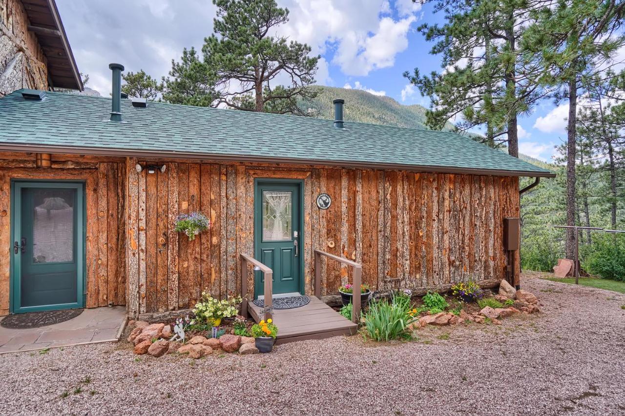 | Rocky Mountain Lodge