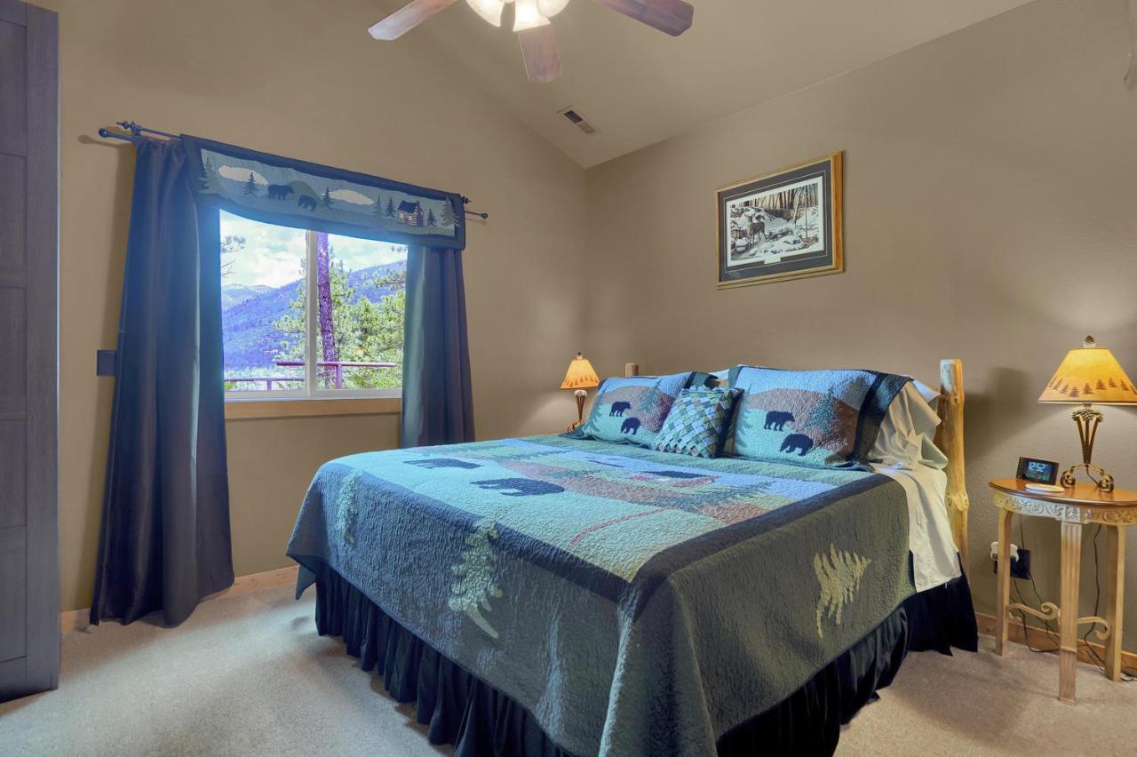 | Rocky Mountain Lodge