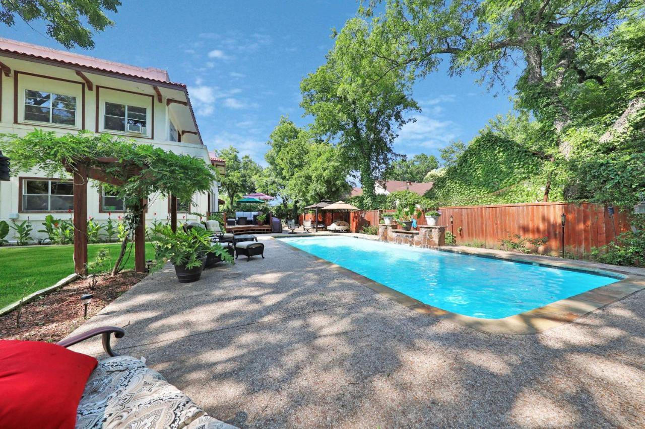  | The Lancaster Manor Bed and Breakfast