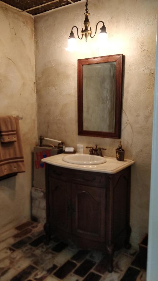  | The Lancaster Manor Bed and Breakfast