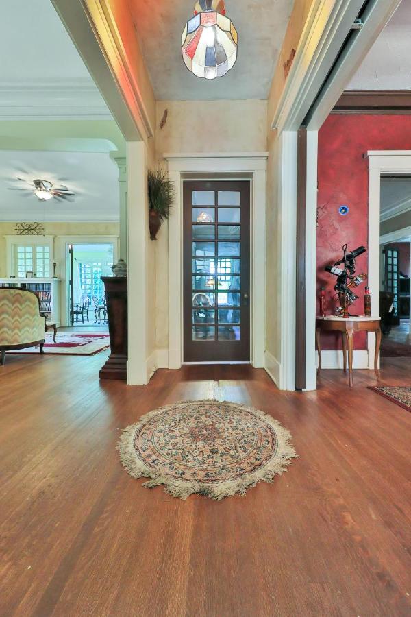  | The Lancaster Manor Bed and Breakfast
