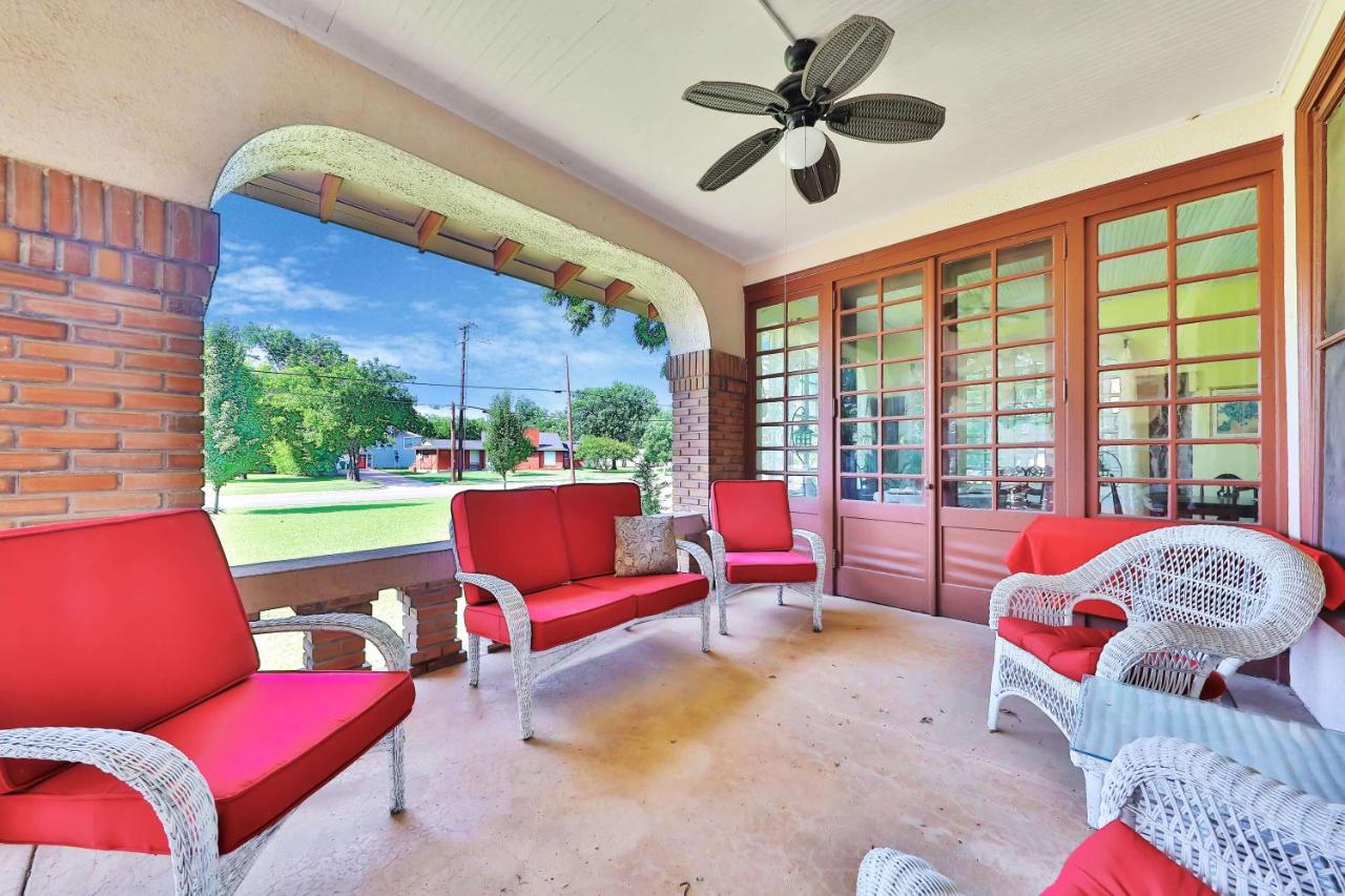  | The Lancaster Manor Bed and Breakfast