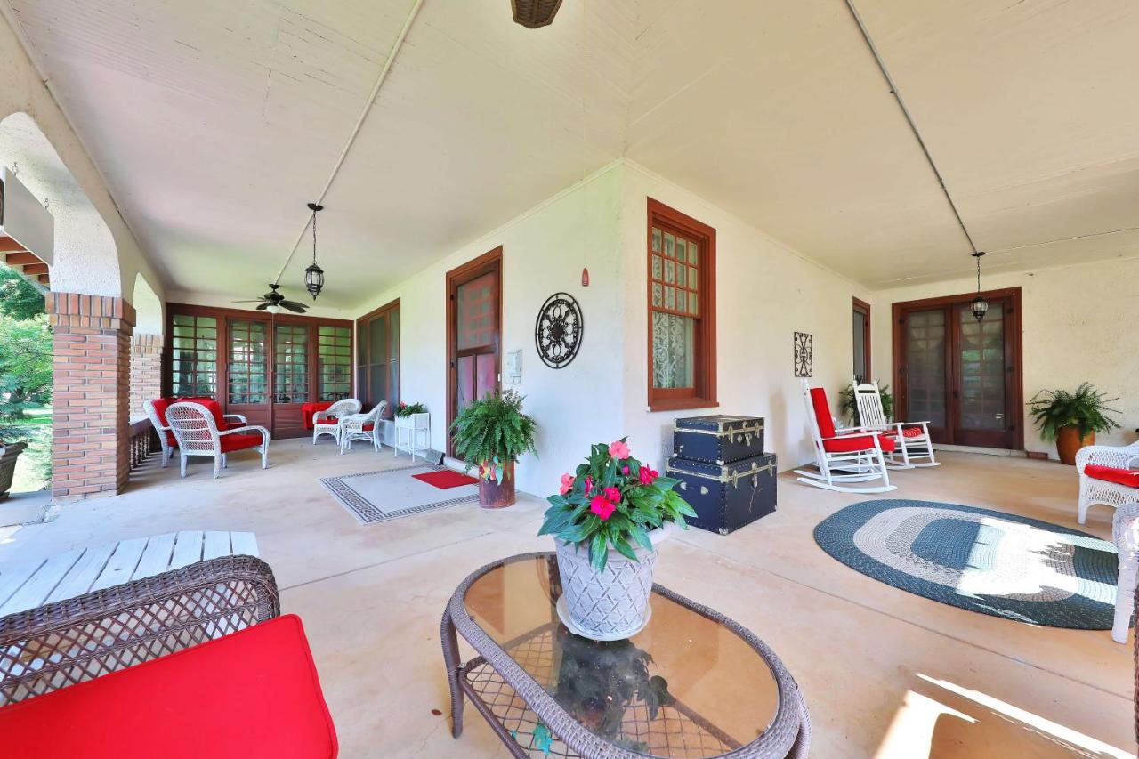  | The Lancaster Manor Bed and Breakfast