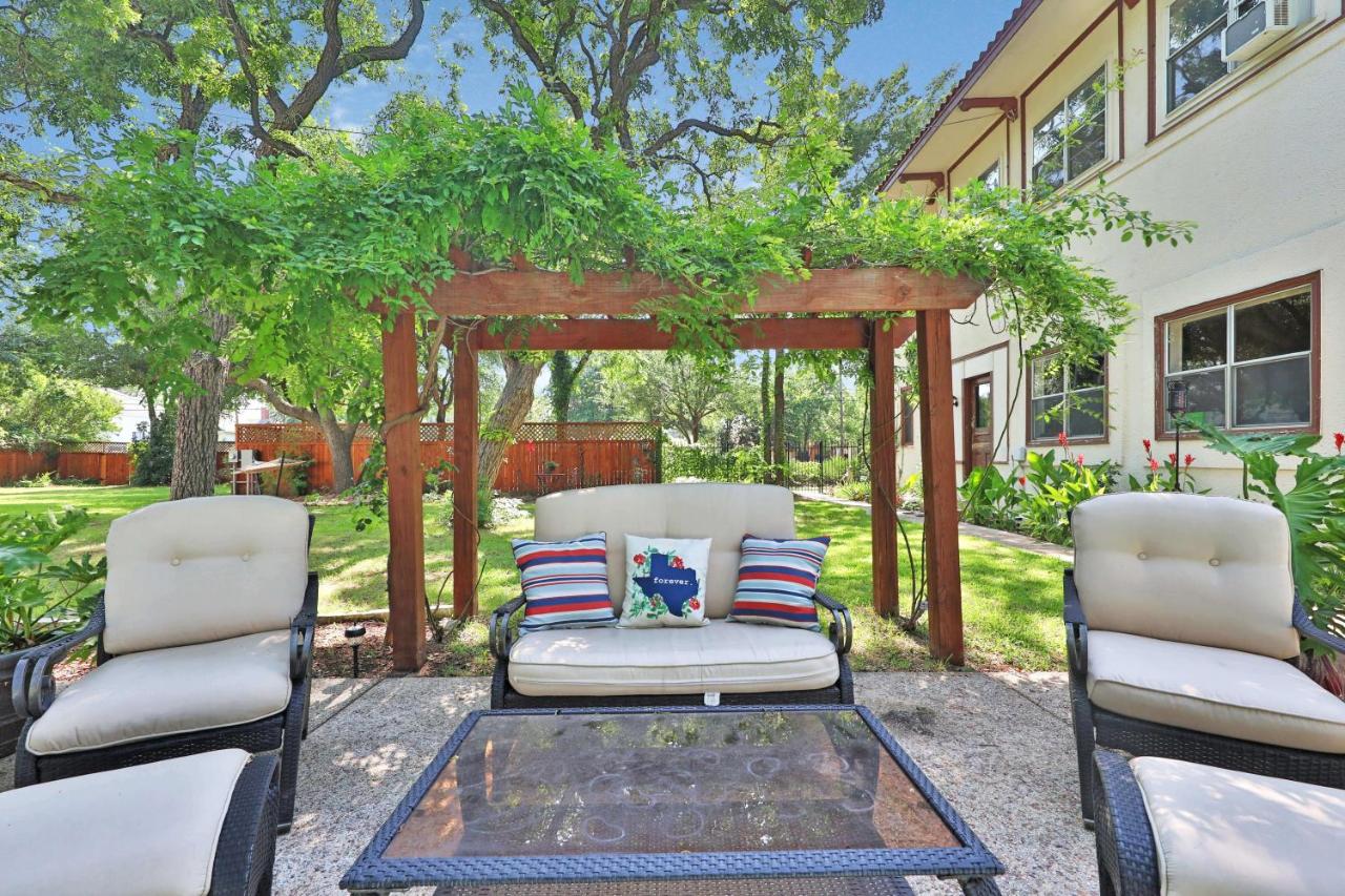  | The Lancaster Manor Bed and Breakfast
