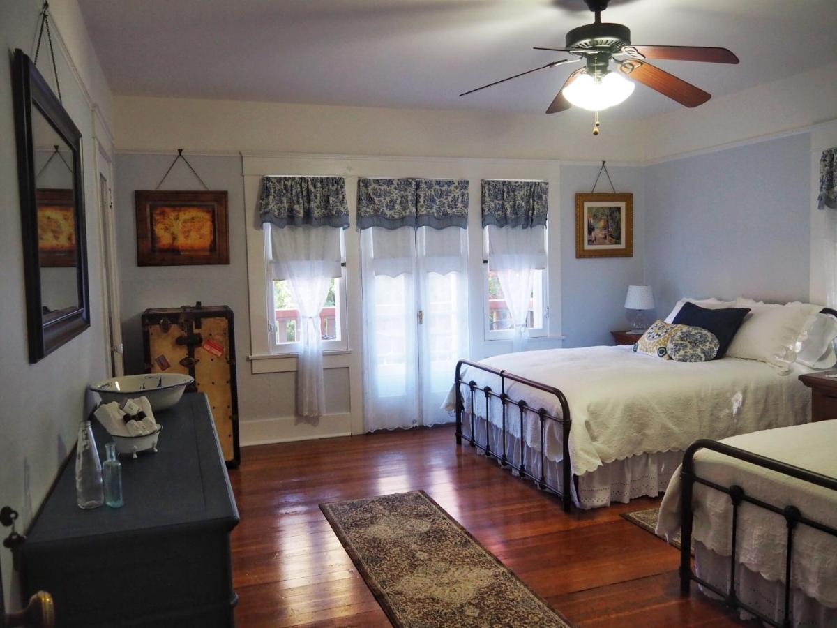 | Lady Geneva Bed & Breakfast