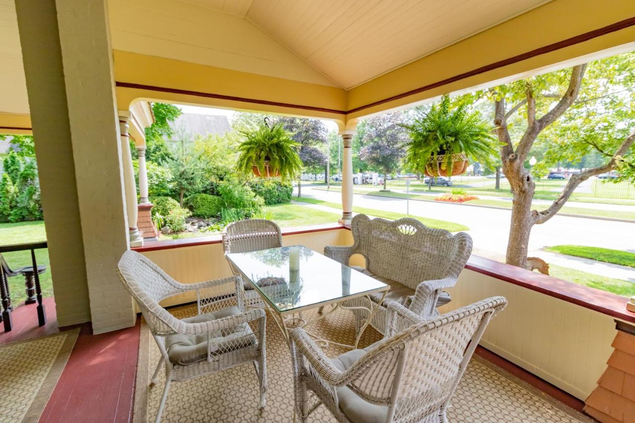 | Saratoga Dreams Bed and Breakfast