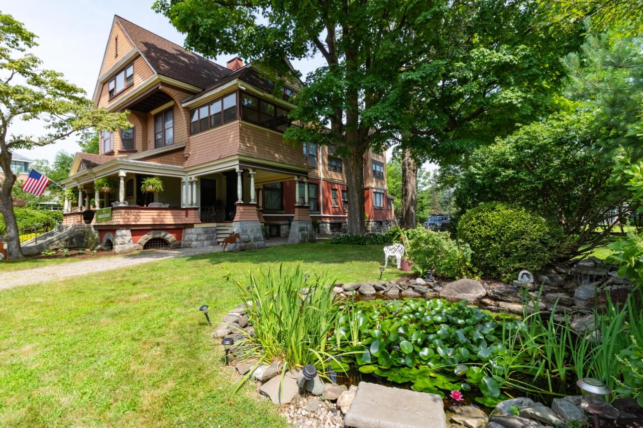 | Saratoga Dreams Bed and Breakfast