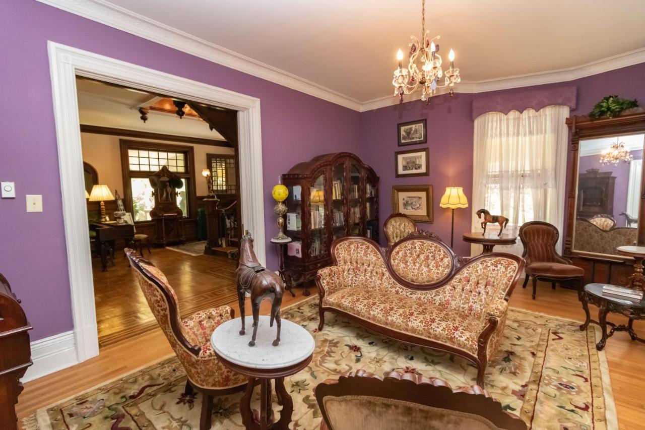 | Saratoga Dreams Bed and Breakfast