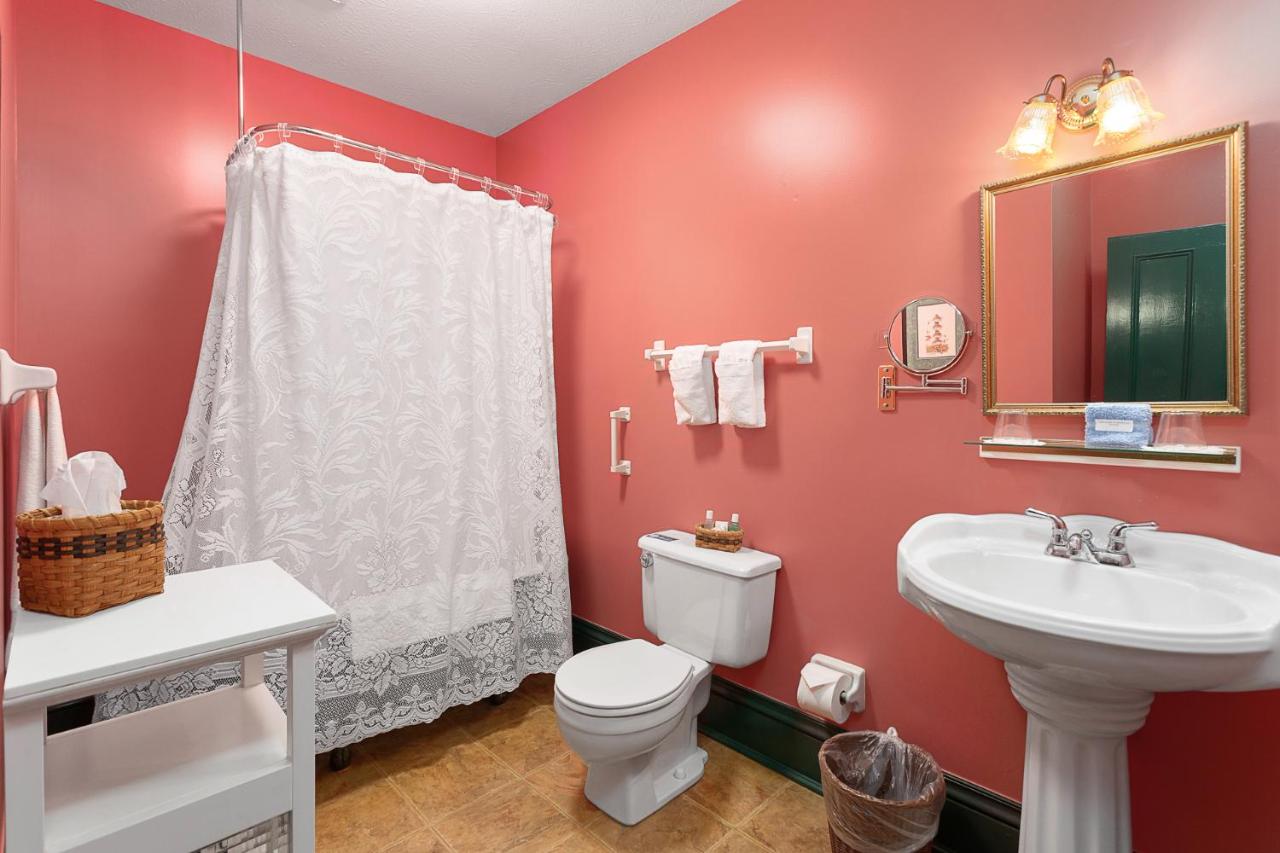 | Spencer House Inn