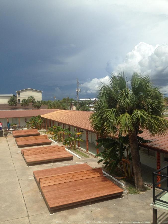  | Banana Peel Resort
