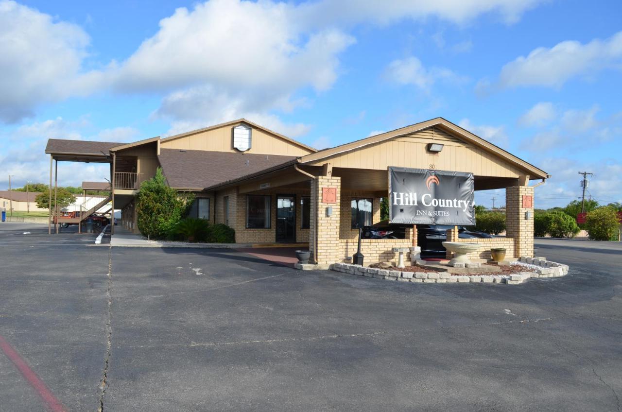 | Hill Country Inn and Suite