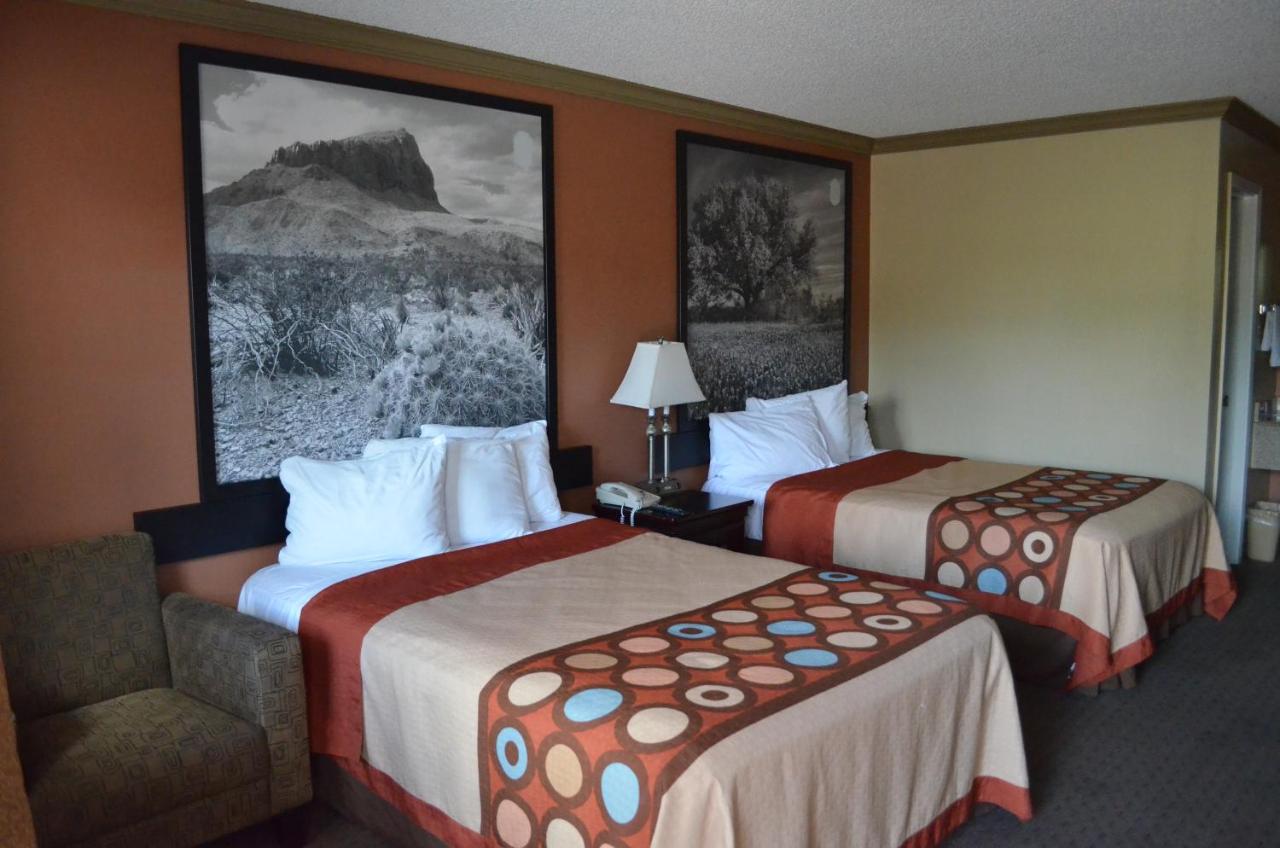 | Hill Country Inn and Suite