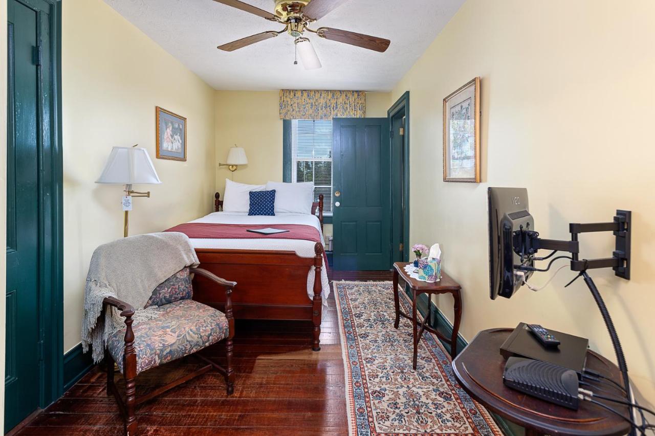 | Spencer House Inn
