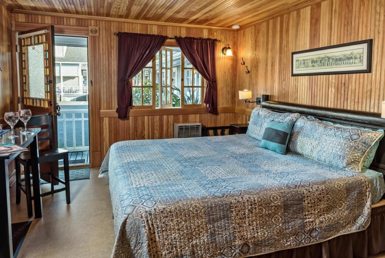 | Whistling Winds Motel