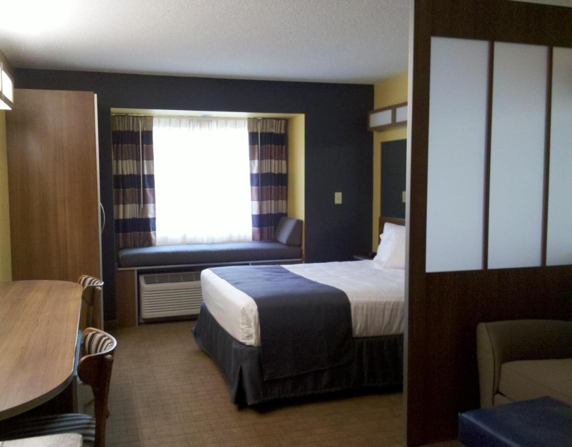 | Microtel Inn & Suites Chili/Rochester