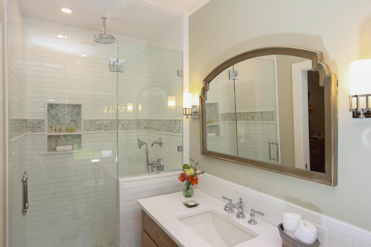 | Woolverton Inn