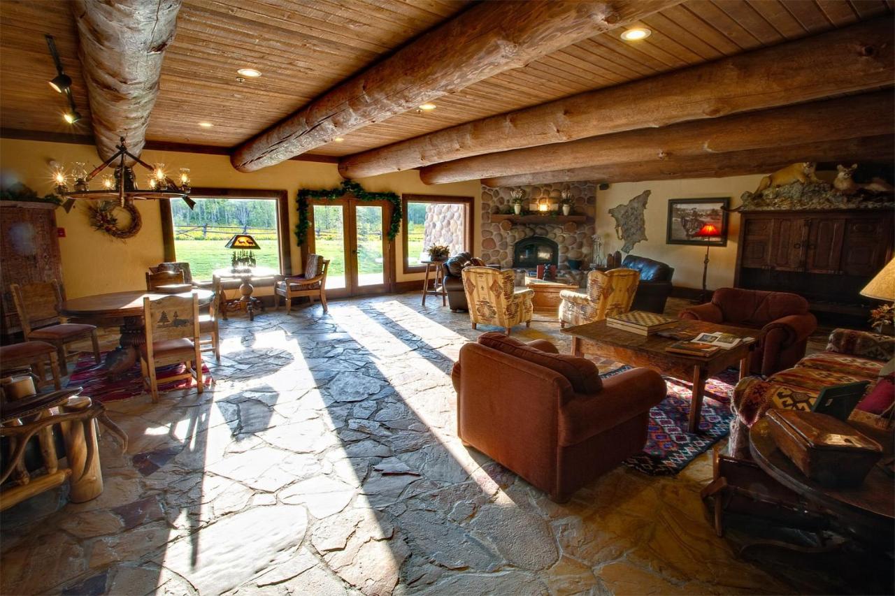 | Daniels Summit Lodge