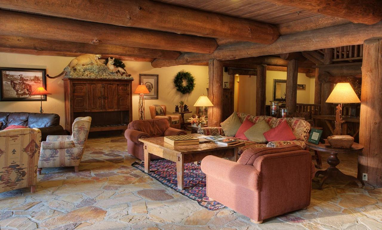 | Daniels Summit Lodge