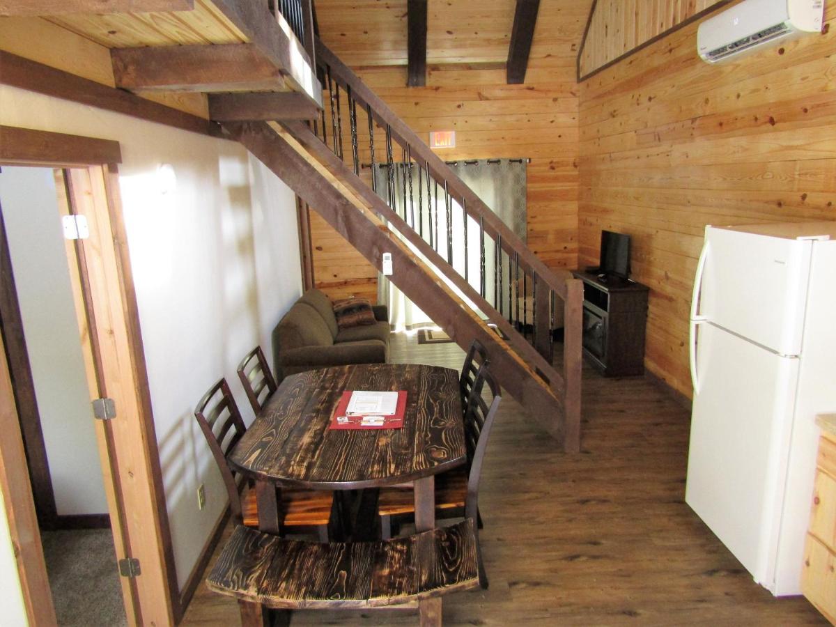 | Freedom Ridge Cabins