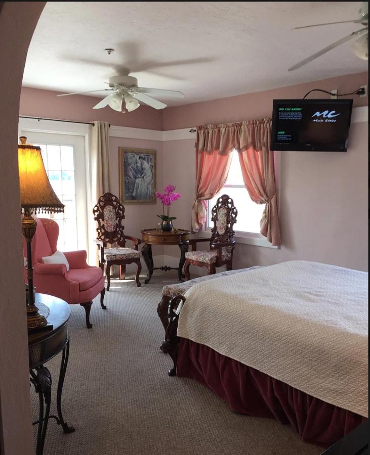  | Shorelight Inn