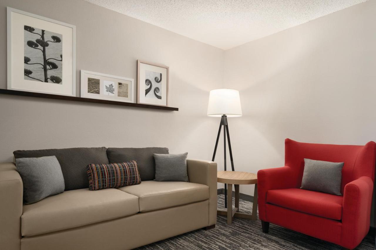 One-Bedroom King Suite - Non-Smoking at Country Inn & Suites by Radisson, Detroit Lakes