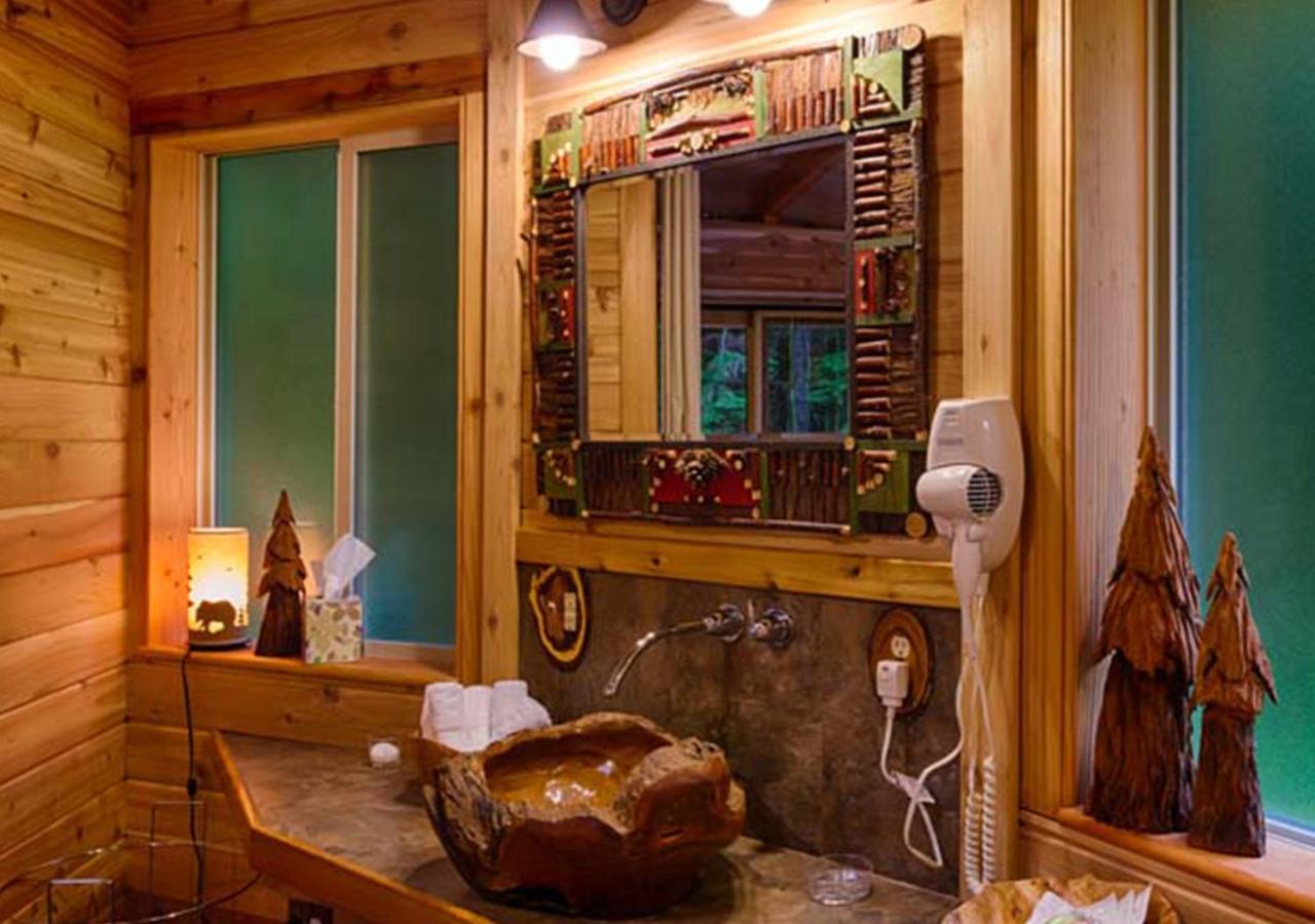 | Stormking Hotel