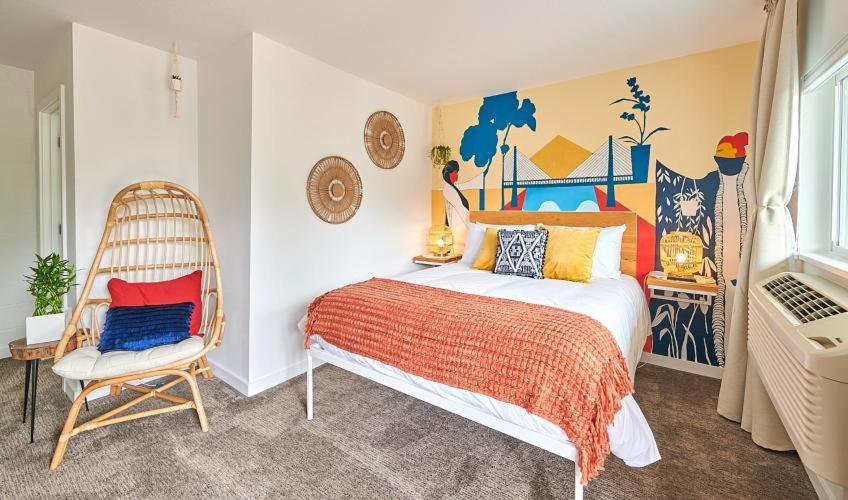 | Kenton Hotel