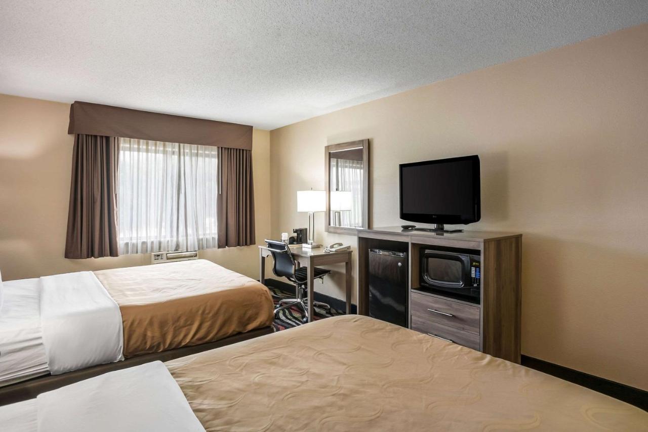 Queen Room with Two Queen Beds - Non-Smoking at Quality Inn Cedar Rapids South