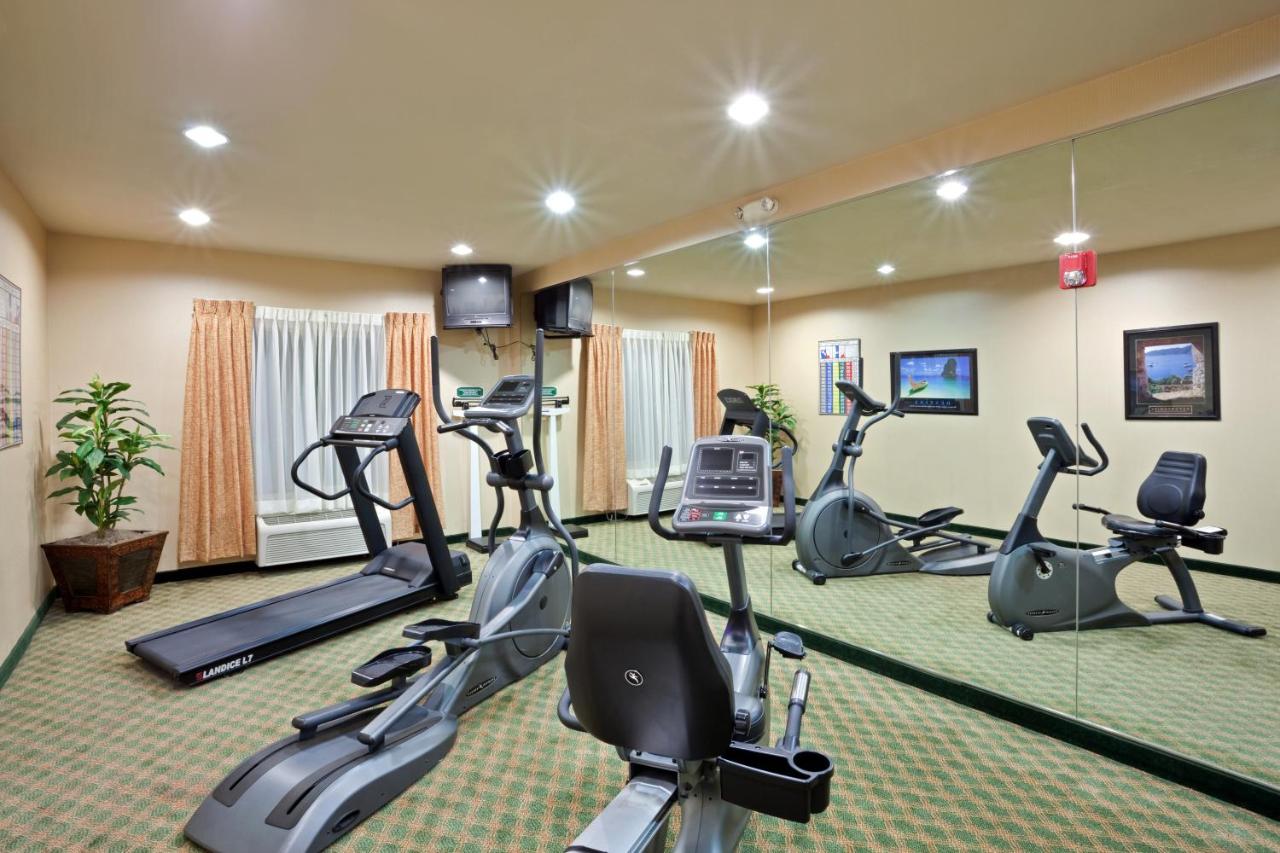 | Triple Play Resort Hotel & Suites