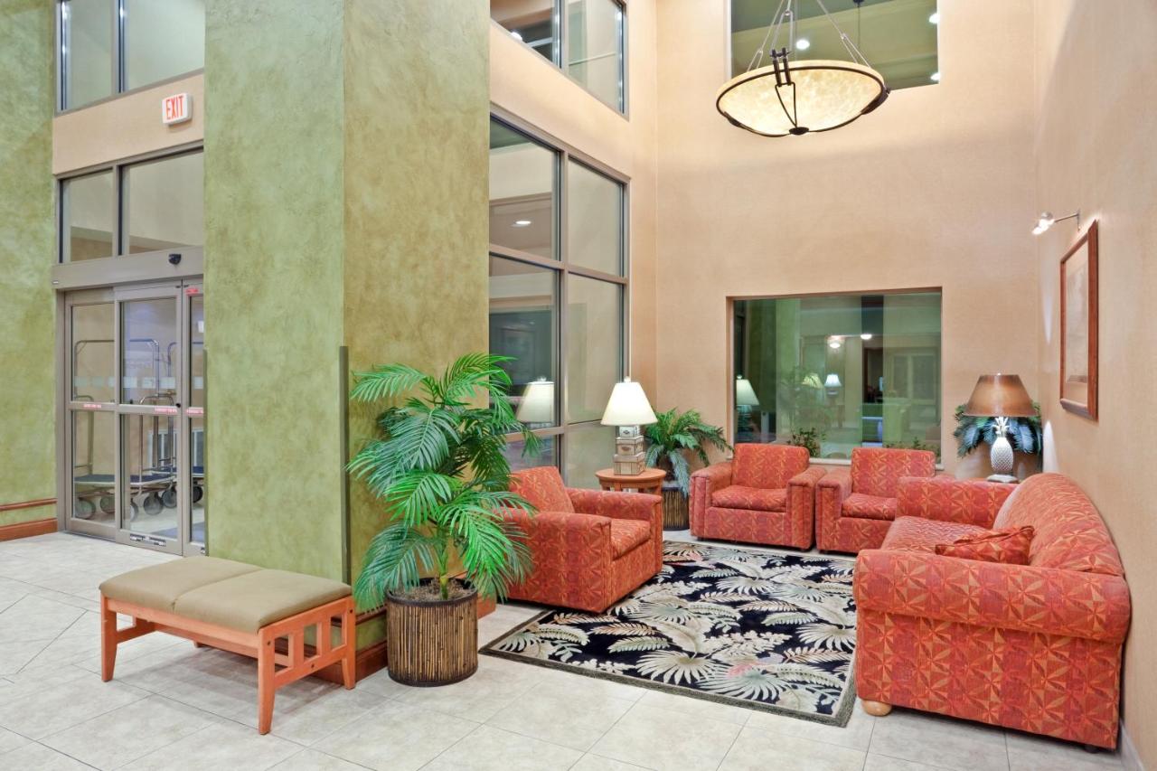  | Triple Play Resort Hotel & Suites