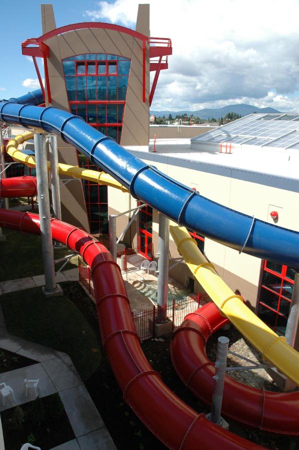  | Triple Play Resort Hotel & Suites