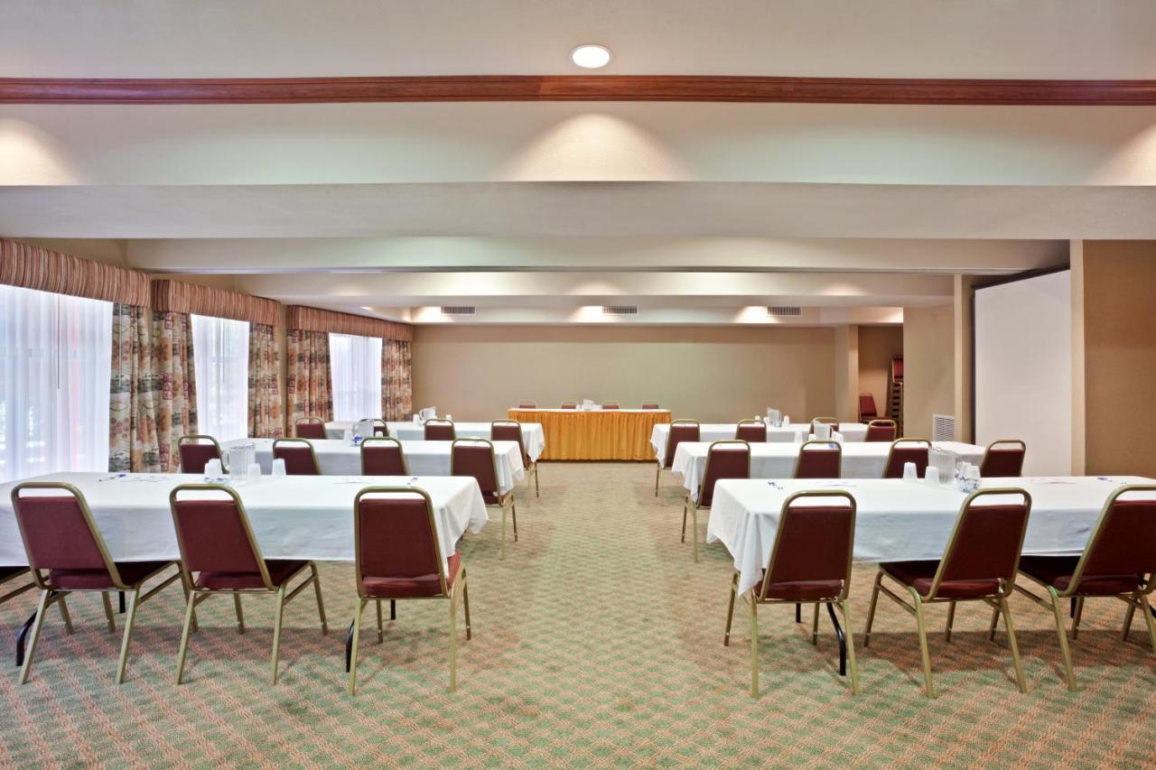  | Triple Play Resort Hotel & Suites