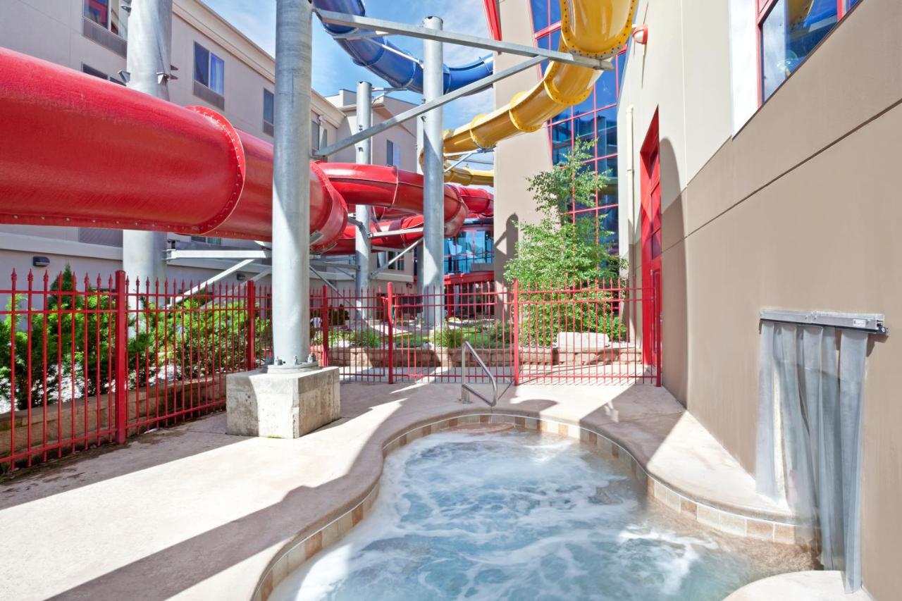  | Triple Play Resort Hotel & Suites