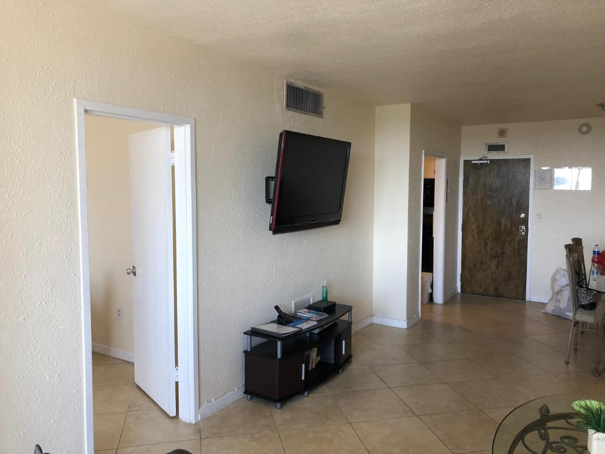 | Galt Ocean Drive Beach Condo