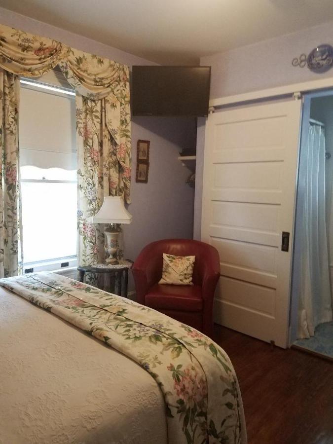 | Back INN Time B&B