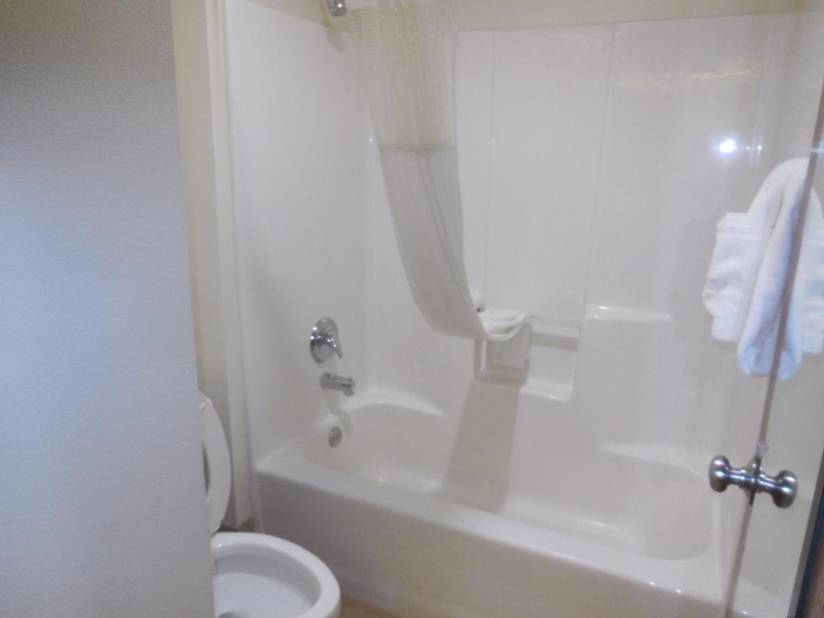 Deluxe King Studio Suite - Non-Smoking at Baymont by Wyndham Bridgeport/Frankenmuth