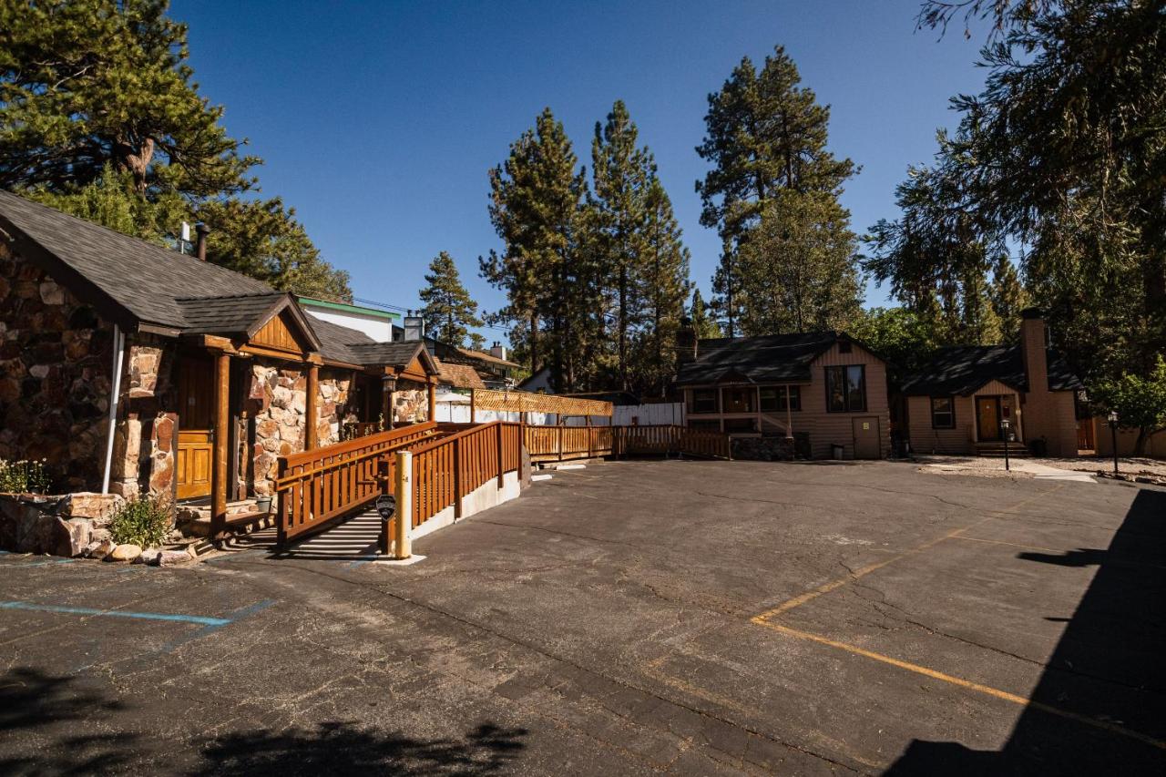 | Embers Lodge & Cabins