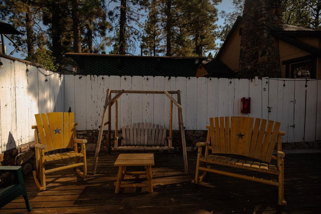 | Embers Lodge & Cabins