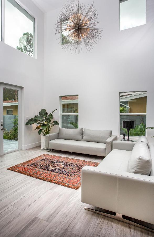 | CASA HERMÈS Wilton Manor - Gay Guesthouse