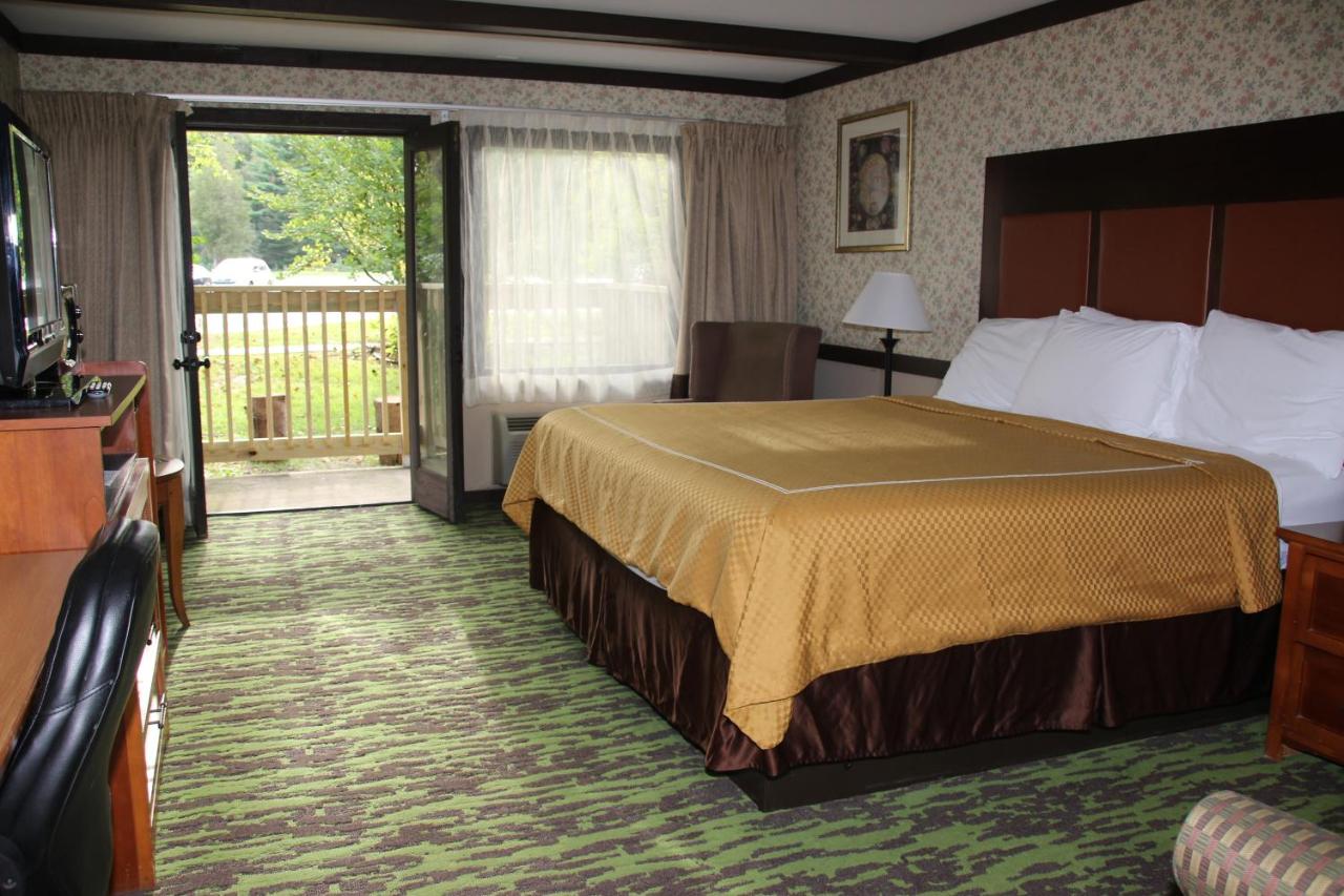 | Spring House Inn